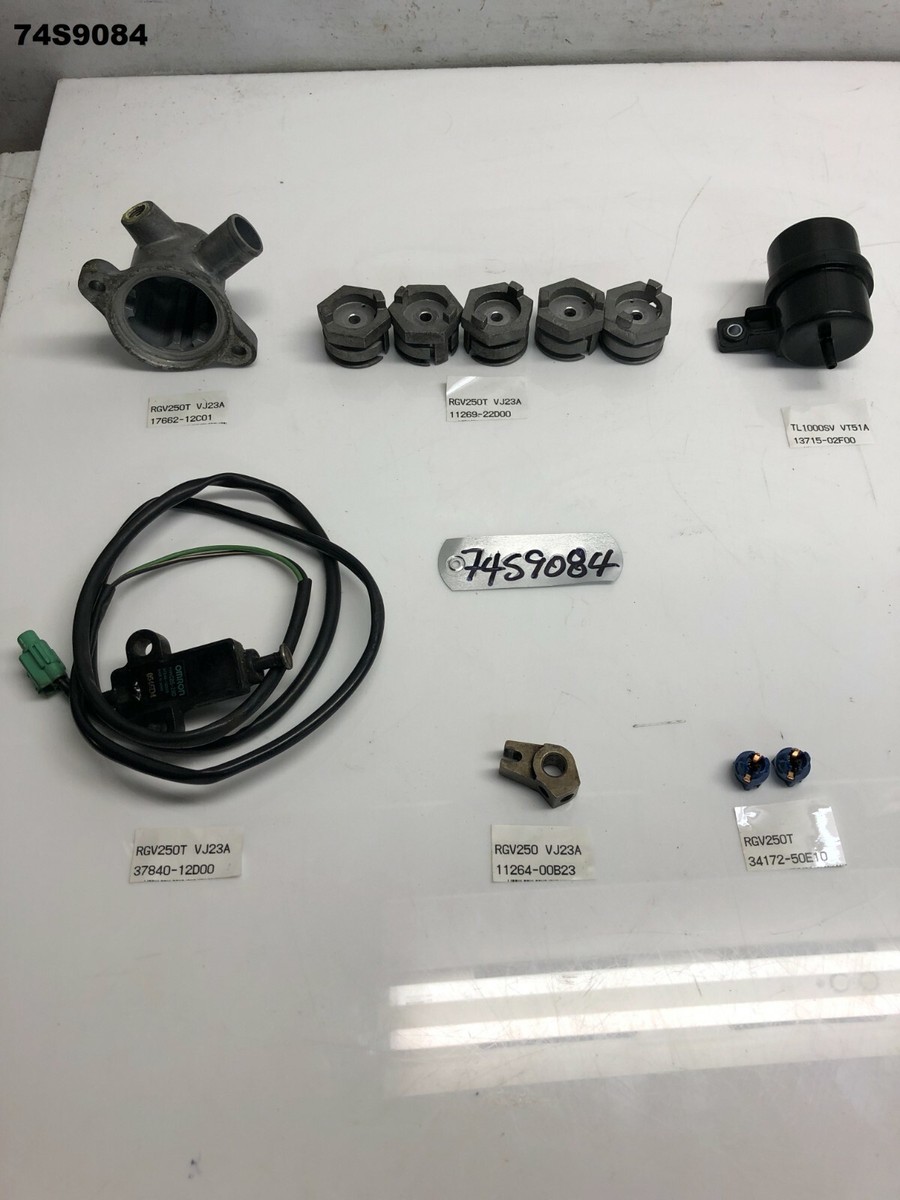 SUZUKI RGV 250 T VJ23 1997 MIXED PARTS GENUINE OEM LOT74 74S9084