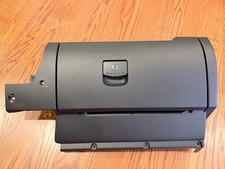 1998 - 2010 Vw Volkswagen Beetle Glove Box Assembly Black Complete From A 2008