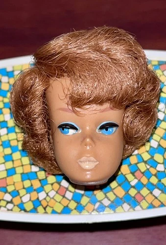 BEAUTIFUL VINTAGE BARBIE EUROPEAN SIDE PART BUBBLE CUT HEAD ONLY