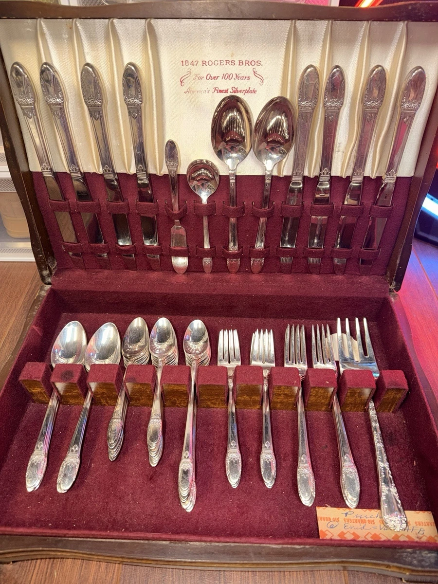 1847 Rogers Bros First Love Set Antique US Silver-Plated Flatware