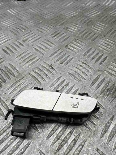 MERCEDES-BENZ GLC X253, C253 Schalter sitzheizung A2139057502 3.00 30518771