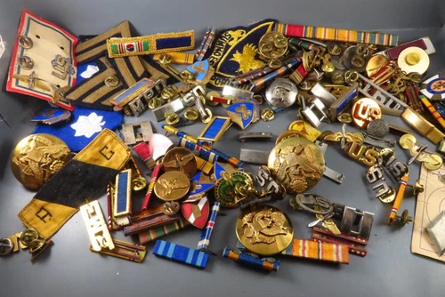 LOT OF MILITARY ITEMS Pins Badges DUI Ribbon Bar INSIGNIA PATCHES Mostly Vintage