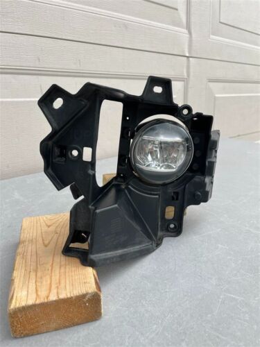 2016-2019 16 17 18 19 Lexus RX350 Sport Fog Light OEM 52142-0E010 - Picture 2 of 13