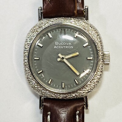 1973 14K White Gold Bulova Accutron 13J Gray Dial Leather Band Women's Watch