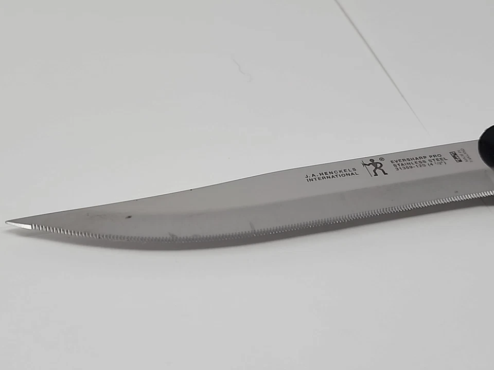 J. Cuchillo para carne A. Henckels 31359-120 4 1/2 pulgadas EverSharp Pro acero inoxidable Tailandia Foto 3 de 4