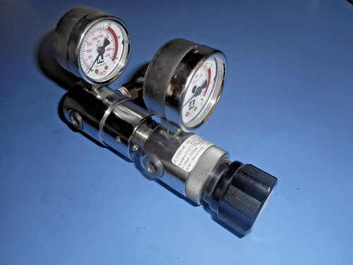 L'AIR LIQUIDE HBS 315-8 Air Pressure Reducer Regulator