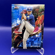 2024 Topps Finest Jose Berrios Blue Refractor Common /200 #94 Toronto Blue Jays