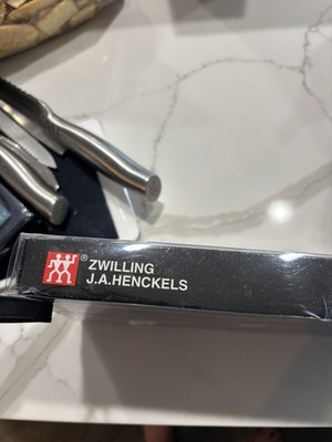 ZWILLING J.A. HENCKELS Jumbo Steak Knives 4 Piece Set Serrated Stainless Steel