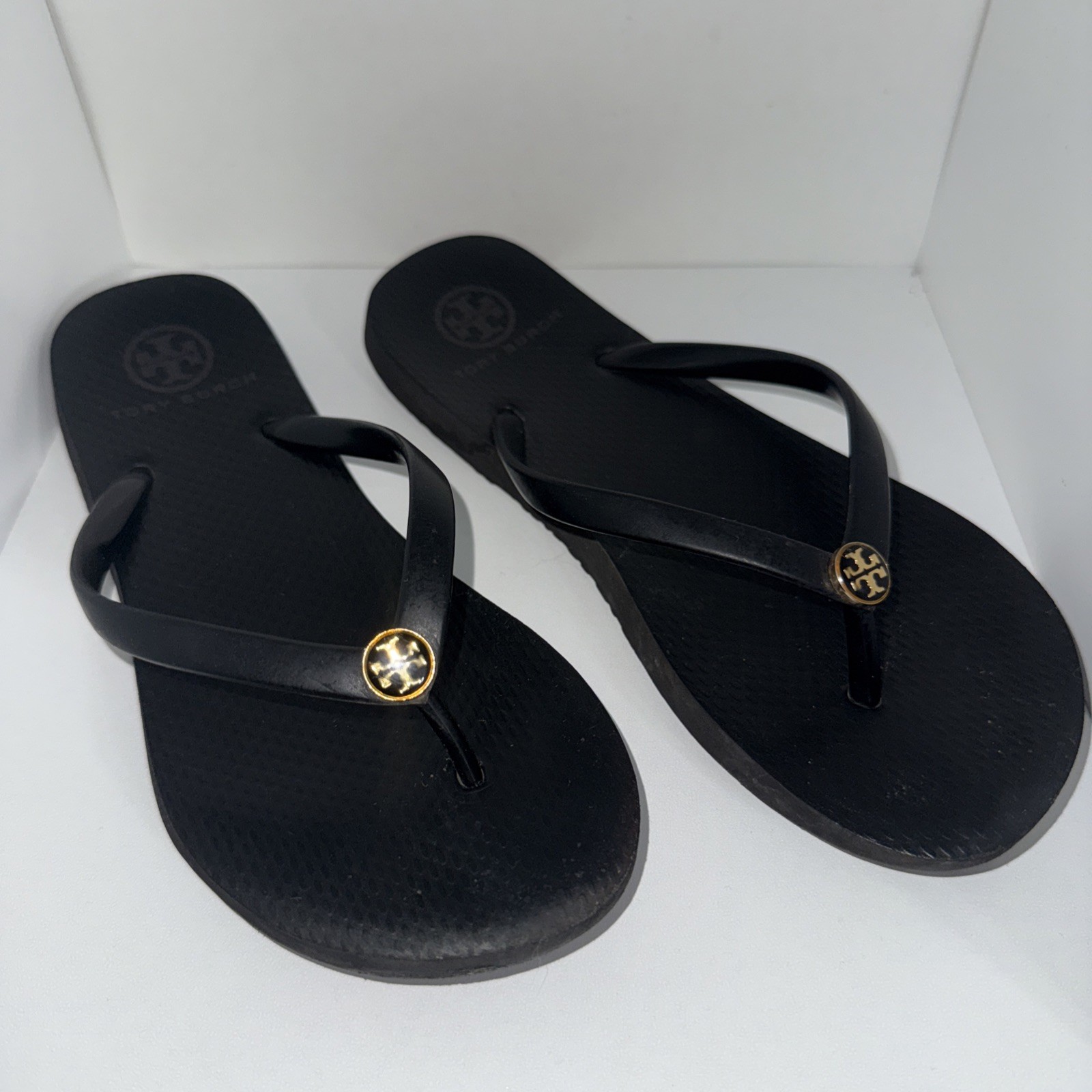 TORY BURCH MONOGRAM FLIP FLOPS 8 Rubber Thong Sandals Black