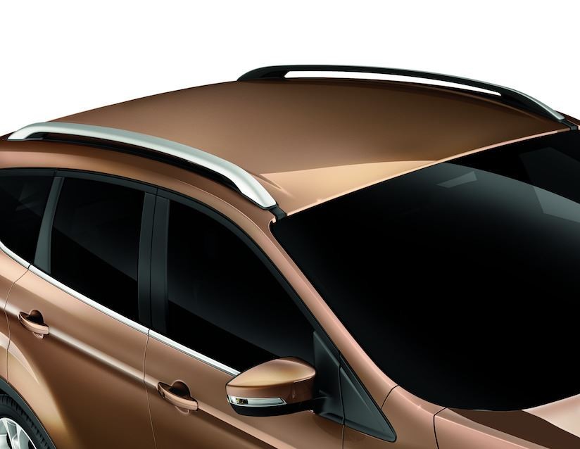 Barres de toit longitudinales argent Ford Kuga pour résoudre le manque de coffre