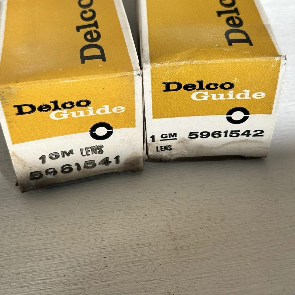 New OEM 1969 Pontiac P/8 Bonneville Catalina Executive RH LH Park Lamp Lens GM - Image 2 of 4