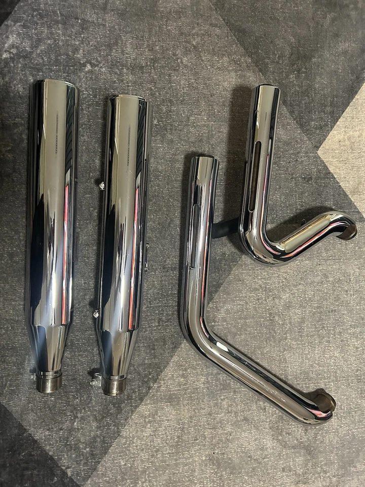 2022 Harley Davidson Fat Boy OEM Exhaust New Take Off - Image 2 of 4