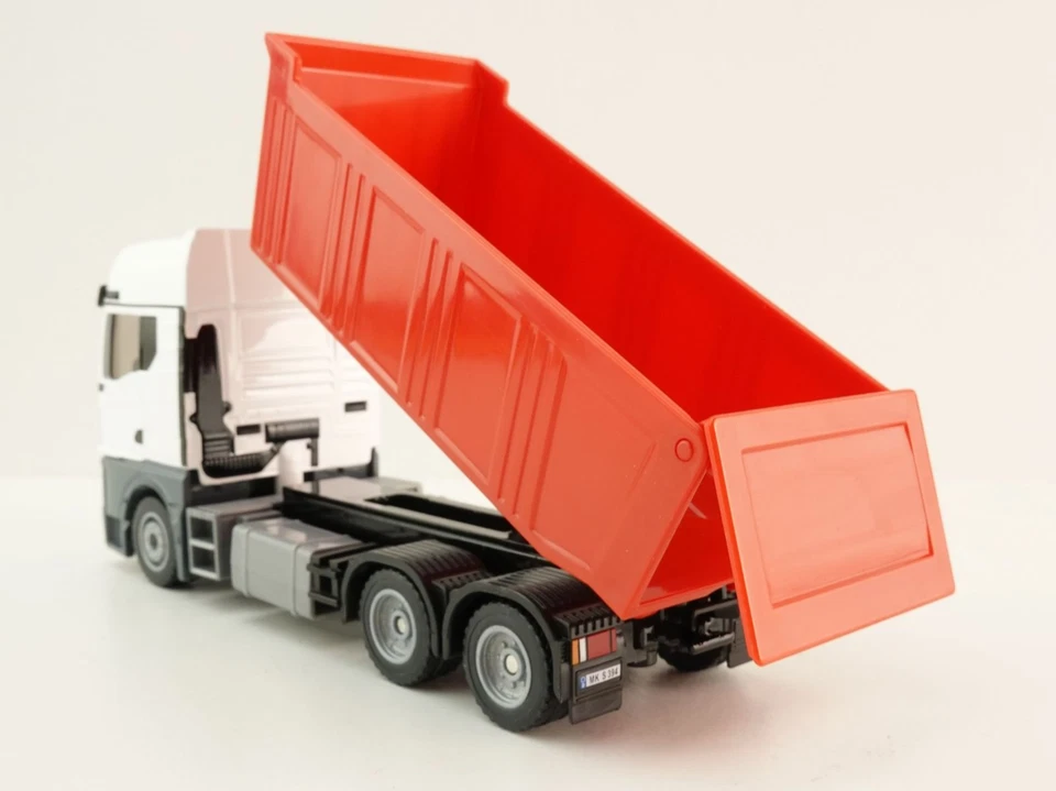Siku 3518 - MAN TGX 26.520 6x4 Dump Truck - Scale 1:50 New 2025 - Image 4 of 4