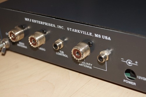 MFJ-1025 Noise Canceling Signal Enhancer, w/AC Supply - Photo 6/6