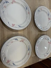 Set Of 4 Avonlea- Citation Com panies DINNER PLATES 10 1/2''