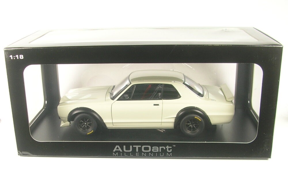 ミニカー AUTOart Nissan Skyline GT-R (KPGC10)1/18 1/18 AUTOart Nissan Skyline GT-R KPGC10 Tuned Version Car
