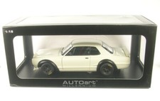 Nissan Skyline GT-R (KPGC-10) Racing (White) 1972 1:18 Autoart