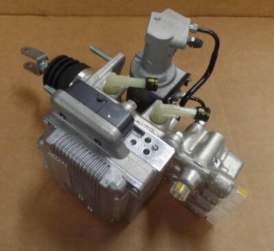 TOYOTA PRIUS BRAKE BOOSTER WITH MASTER CYLINDER FITS 2010