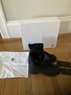 NWT 100% Authentic Moncler Cheryne Black Combat Hiking Boots Size 39.5 / 9.5