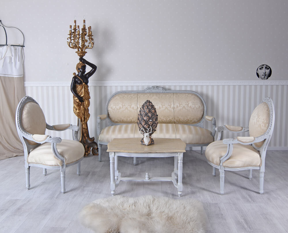 Gruppo Soggiorno Francese Crema Divano Shabby Chic Set Di Sedie