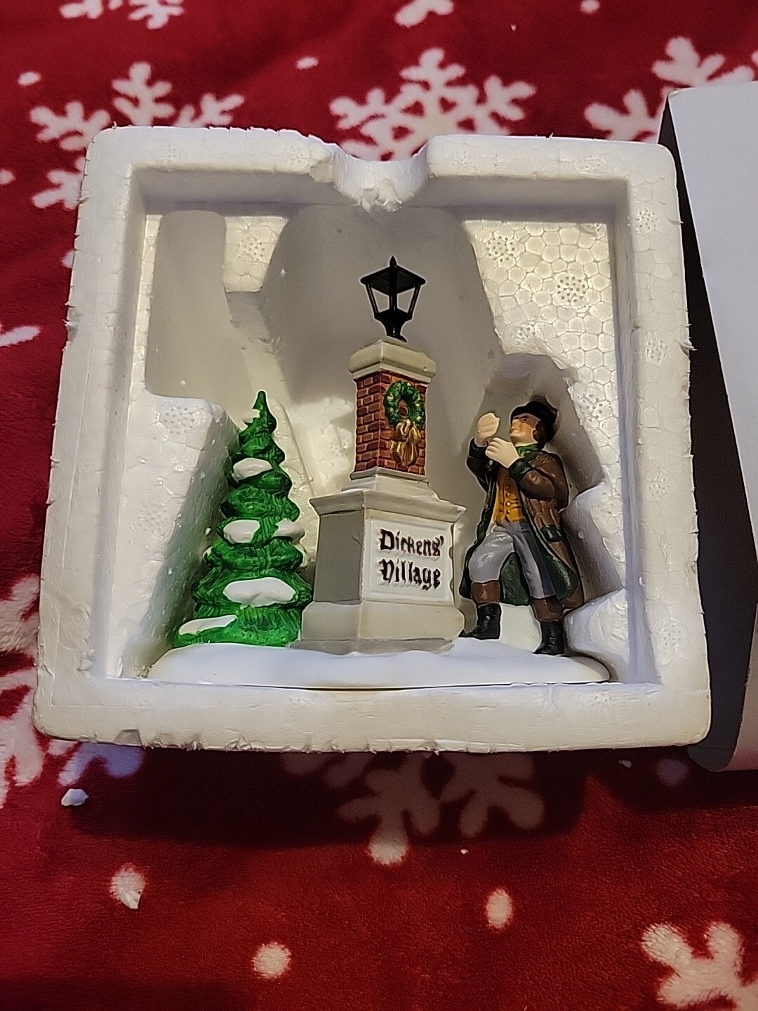 Dept. 56 Heritage Dickens’ 1995 Ye Olde Lamplighter Dickens’ Village