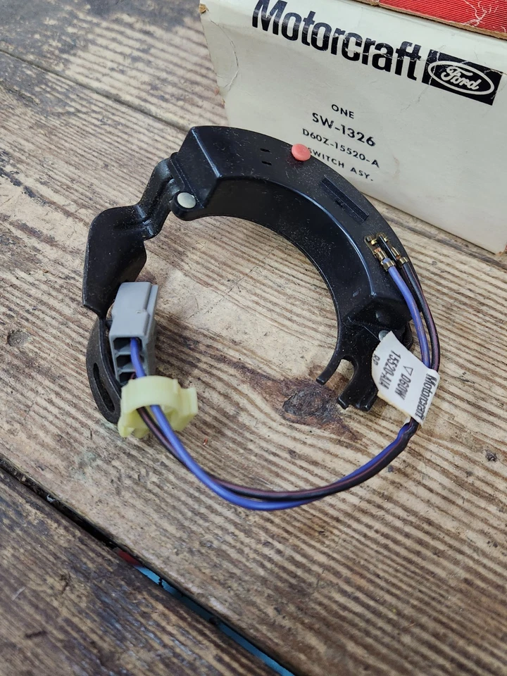 FORD TORINO 1976 1977-1979 THUNDERBIRD LTD II RANCHERO INTERRUPTOR DE LUZ DE RESPALDO NUEVO EN STOCK Foto 3 de 4