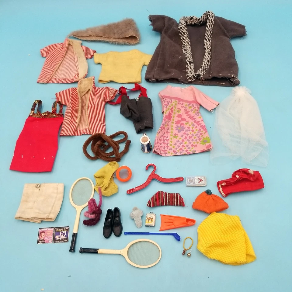 Vintage 1963 Barbie & Ken Red Trunk w/Clothes, Accessories, 2 Ken Dolls - Image 2 of 4