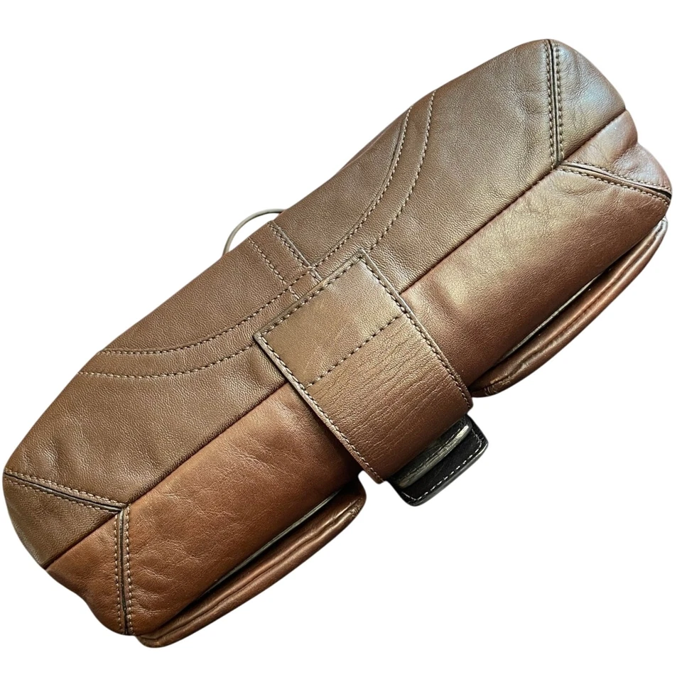 Bolso de Hombro COACH Soho 3653 Cuero Marrón 2005 Hebilla con Solapa Doble Bolsillo y2k Foto 3 de 4
