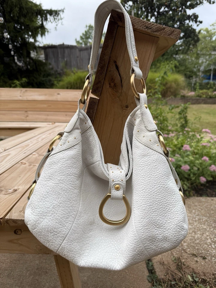 BOLSO DE HOMBRO HOBO FRANCO SARTO EN CUERO GRANULADO BLANCO Foto 2 de 4