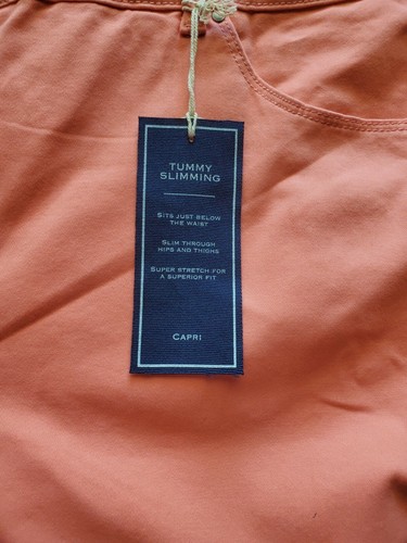 Pantalones de mezclilla para mujer CHARTER CLUB adelgazantes de barriga plus 24W melocotón Capri $64.50 - Imagen 4 de 5