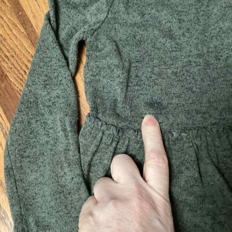 Vestido Old Navy Oliva Manga Larga Cuello Alto Niño Pequeño Talla 2T DEFECTUOSO Foto 4 de 4