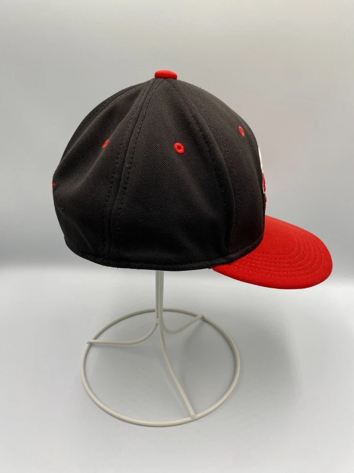 Gorra ajustada con emblema con logotipo IH talla XS negra Foto 4 de 4
