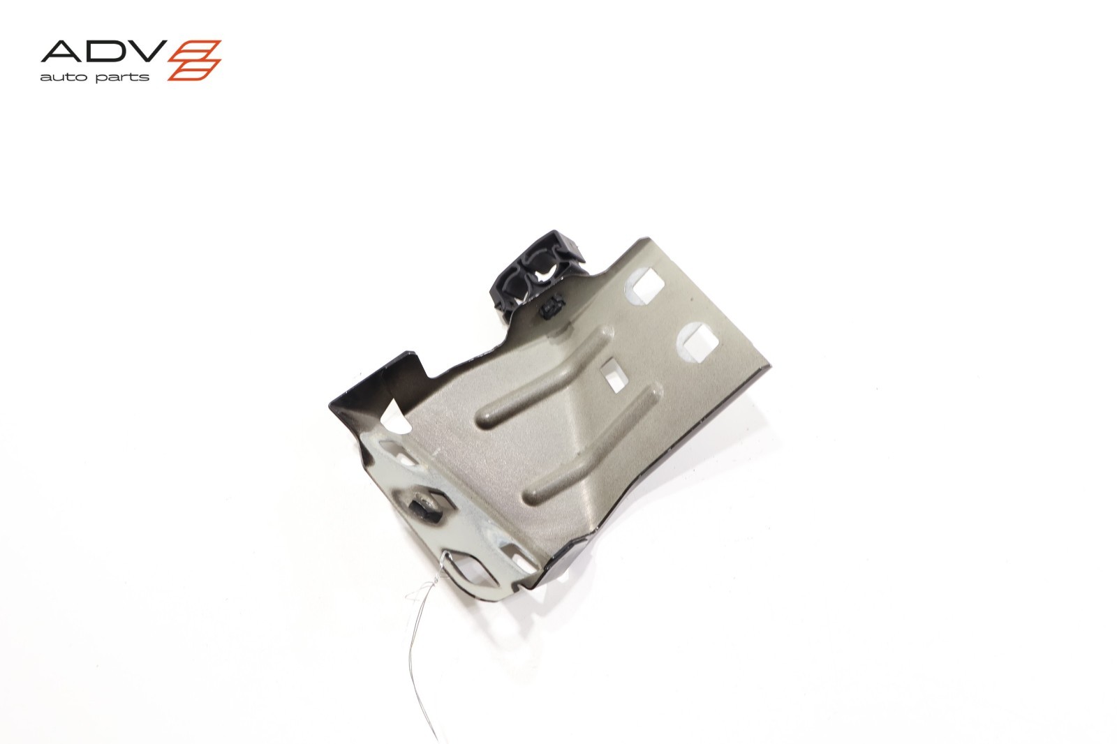 Maserati Levante 2017-2020 Front Left Side mounting bracket P/N 14929