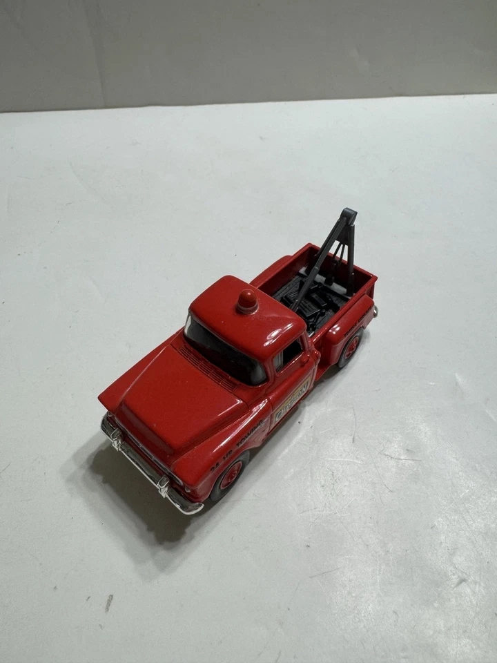 MATCHBOX COLLECTIBLES #783324 1955 CHEVROLET PICKUP CHAMPION GAS TOWING TRUCK-VI - Image 2 of 4