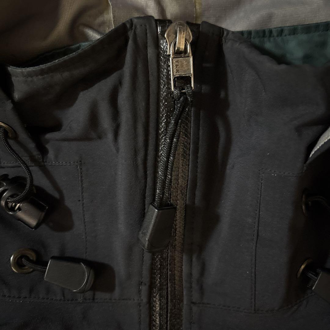 Arc'teryx 90s Archive Theta AR Jacket Black L/XL Canada Made Arc'teryx 90s Archive Theta AR Jacket Black L/XL Canada Made