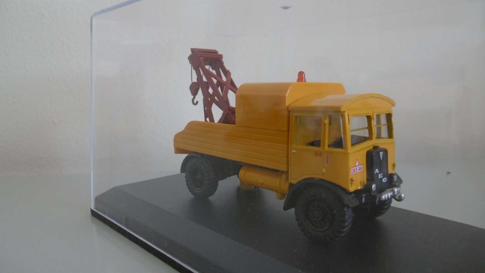 Oxford Truck AEC Matador Wrecker tow truck NO LIVERY Code 3 1:76 Scale