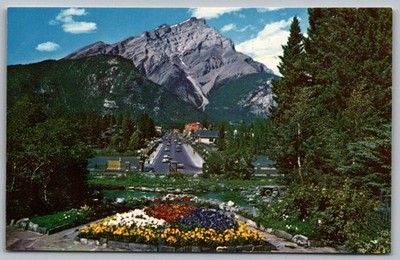 1950-60s - Cascade Mountain Banff Rock Gardens Canada - Postcard - P19