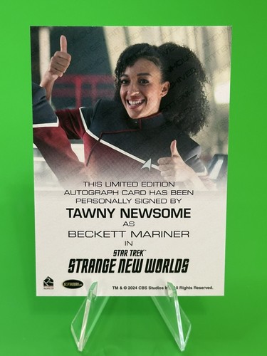 Star Trek Strange New Worlds S2 Tawny Newsome as Beckett Mariner Full Bleed Auto - Picture 9 of 16