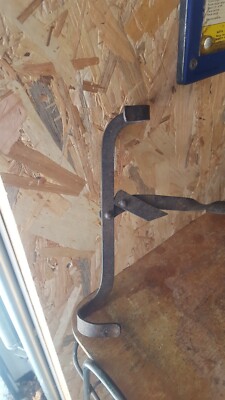 ANCIEN SUPPORT DE PORTE PLANTES VINTAGE EN FER FORGE