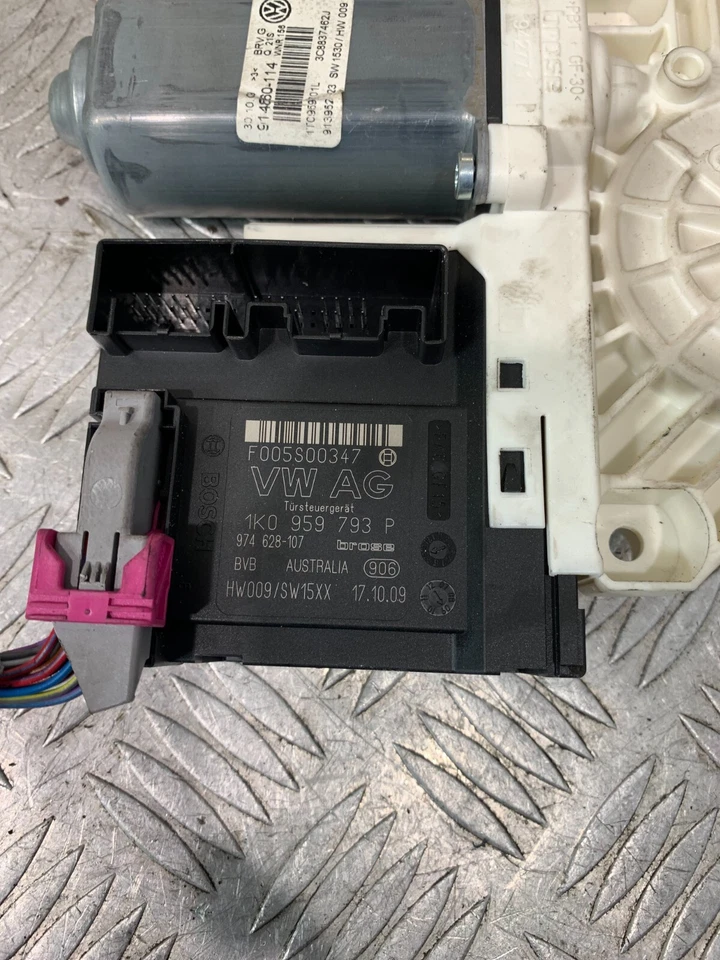 Seat Altea XL 2009 motor de ventana delantera lado del conductor 1K0959793P #2 Foto 2 de 3