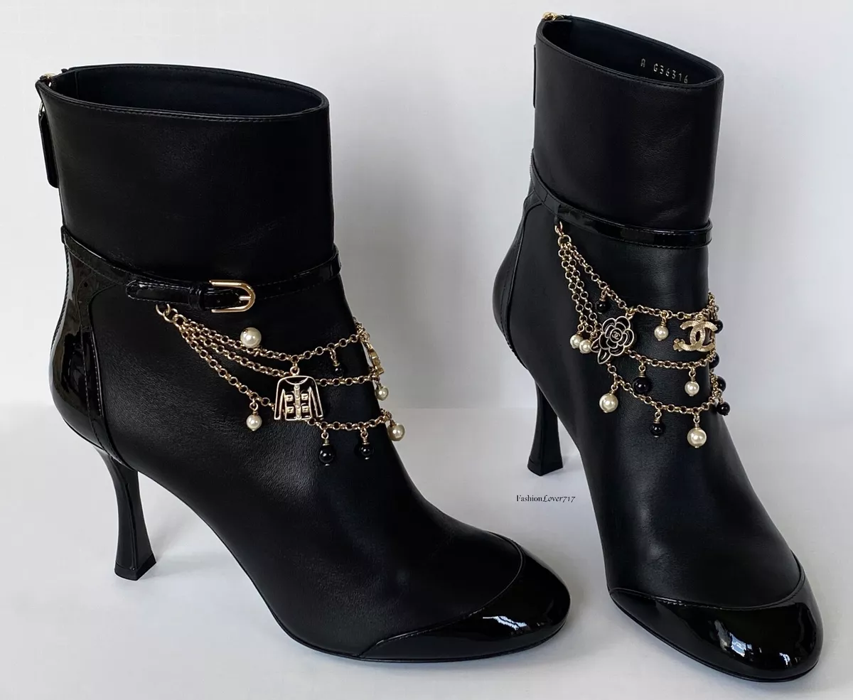 NEW $2050 20A CHANEL ANKLE SHORT LEATHER HIGH HEEL BOOTS BOOTIES CHAIN  CHARM 39