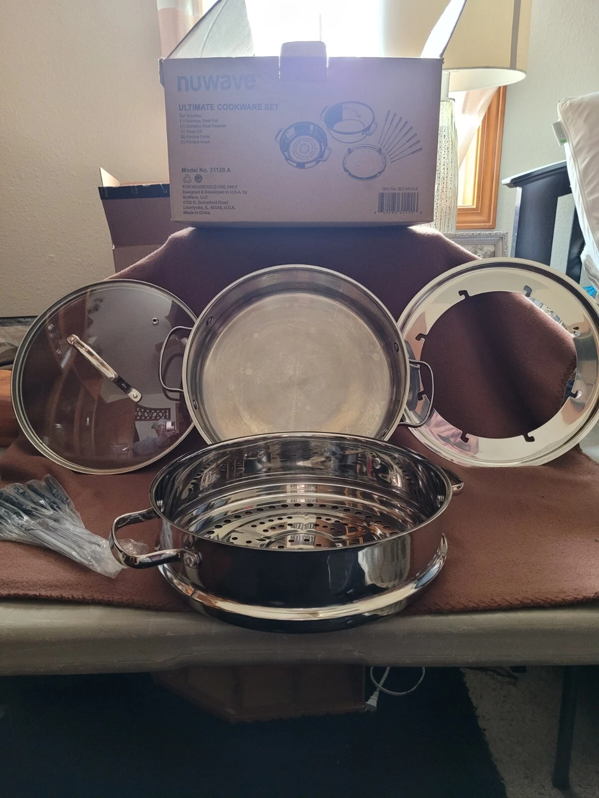 NUWAVE induction cooktop ULTIMATE COOKWARE SET MODEL NO. 31120A - NEW OPEN BOX