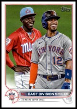 2022 Topps #98 NL East Division Smiles CC, CL Rainbow Foil