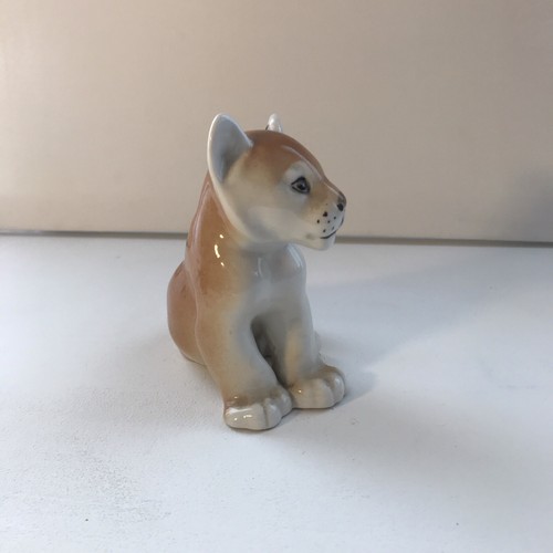 Vintage Lomonosov Russian Porcelain Made in USSR Lion Cub Sitting Good Condition - Picture 3 of 6