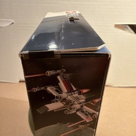 RETIRED LEGO Star Wars: X-Wing Starfighter & Yavin 4 (9677) NEW & SEALED IN BOX!