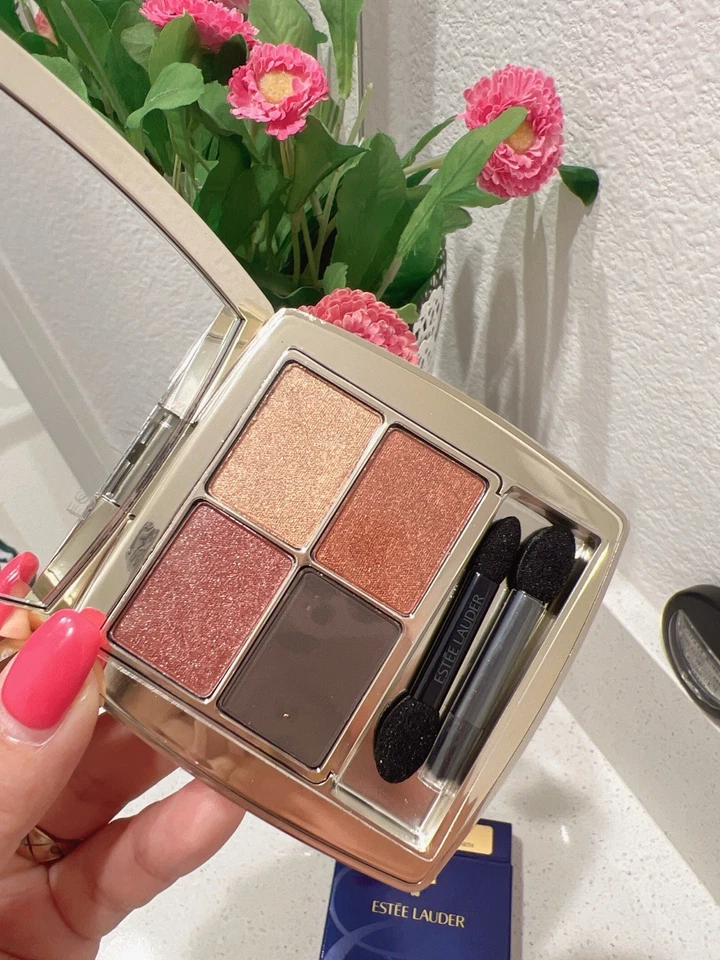 Sombra de ojos Estee Lauder Pure Color Envy Luxe Quad 08 Wild Earth 0,21 oz 6 g Foto 3 de 3