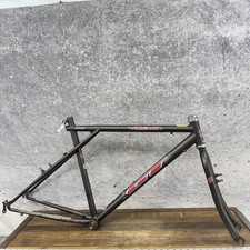 Cuadro de MTB de colección GT Palomar 18 pulgadas negro mate triple triángulo 26 pulgadas 135 mm café
