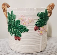 Haldon Group Canister Strawberry Weave Basket No Lid