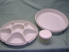 Tupperware 7 Compartment Relish Tray, Serving Center. Solid Color Beige - Almond