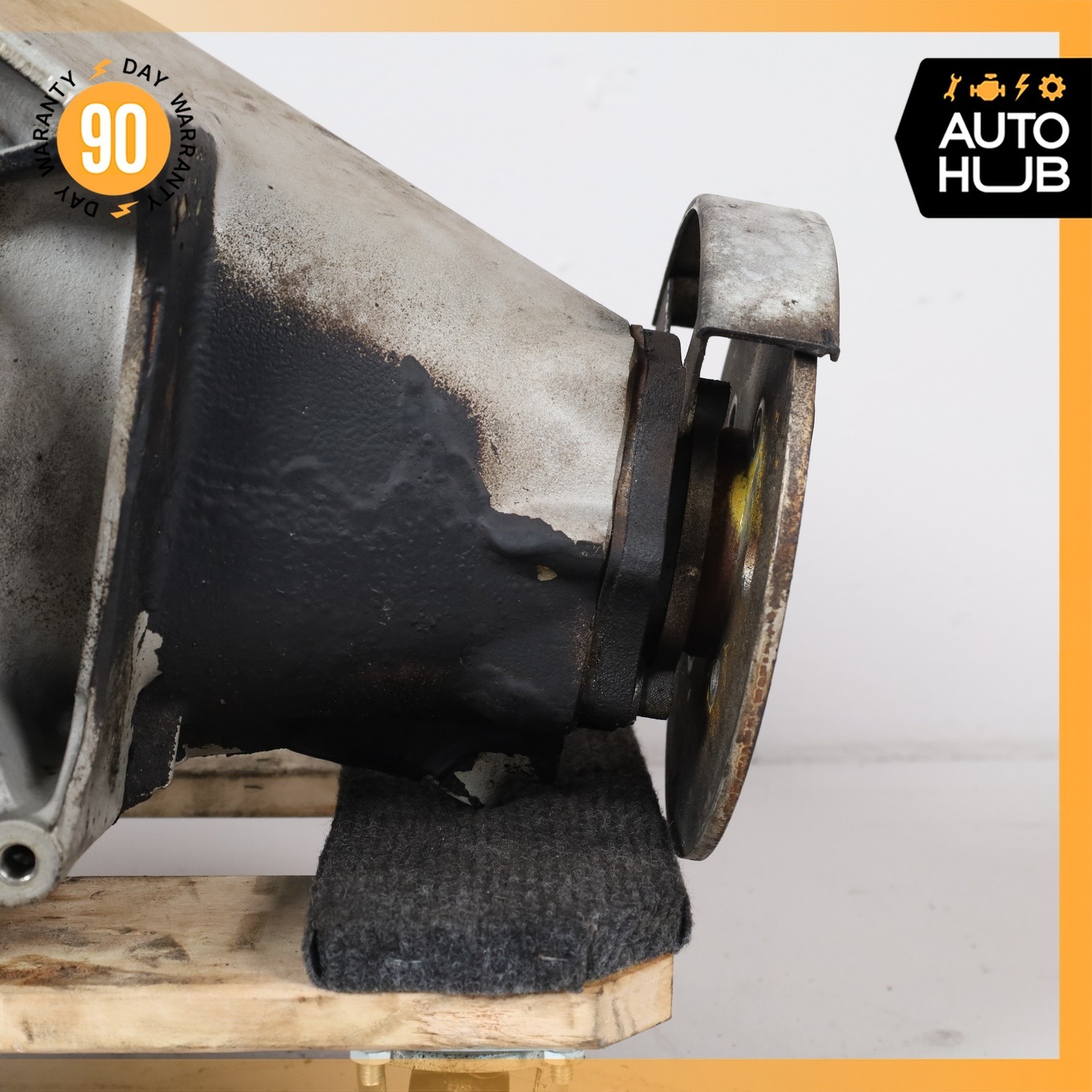 81-86 Rolls Royce Silver Spirit Mulsanne Rear Differential Diff Axle Carrier OEM
